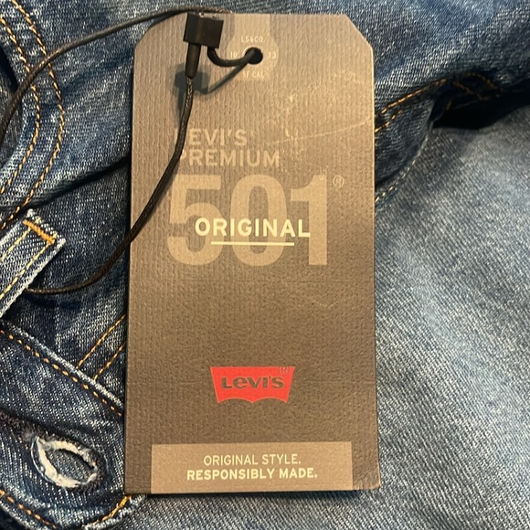 Levi 501 button up jeans - Picture 3 of 3